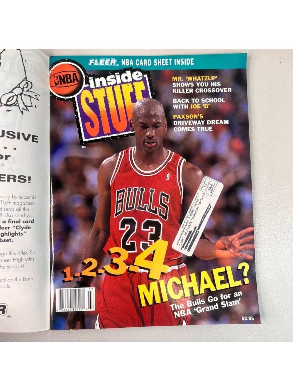 NBA inside STUFF Magazine with Card Sheet 11/01/1993 #M107